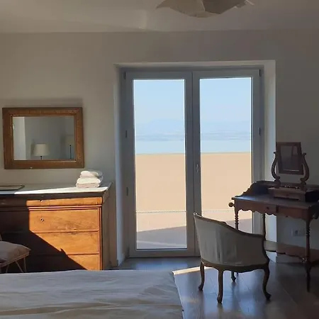 Villa Moderne Mit Atemberaubendem Seeblick