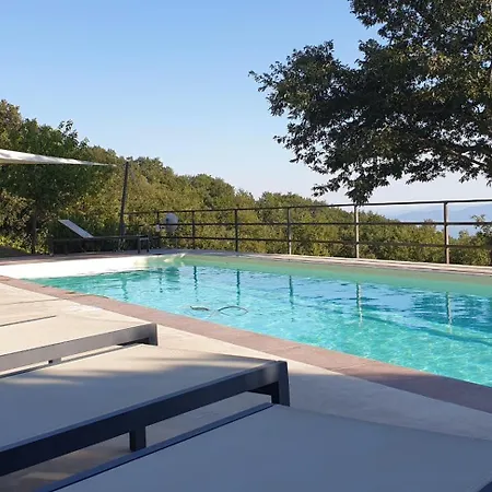 Villa Moderne Mit Atemberaubendem Seeblick