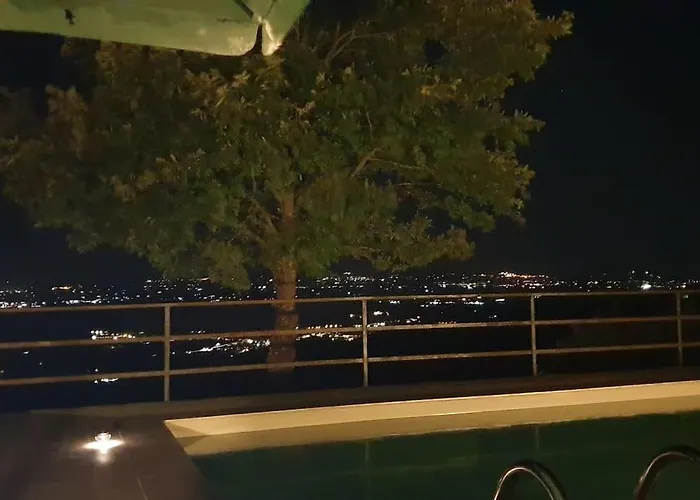 Moderne Mit Atemberaubendem Seeblick Villa Lisciano Niccone