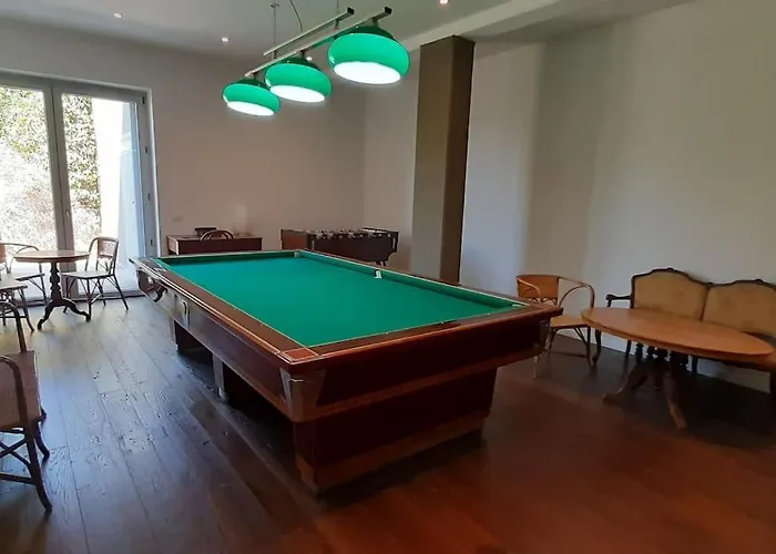 Villa Moderne Mit Atemberaubendem Seeblick