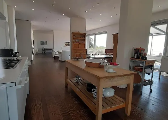 Moderne Mit Atemberaubendem Seeblick 빌라