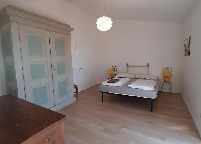 Moderne Mit Atemberaubendem Seeblick *